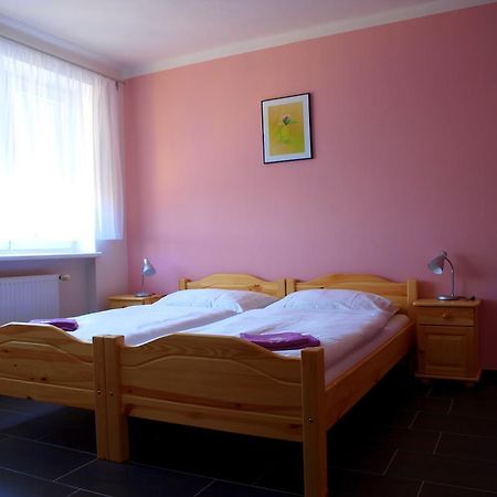 Penzion U Dvou Lip Drnholec Kamer foto