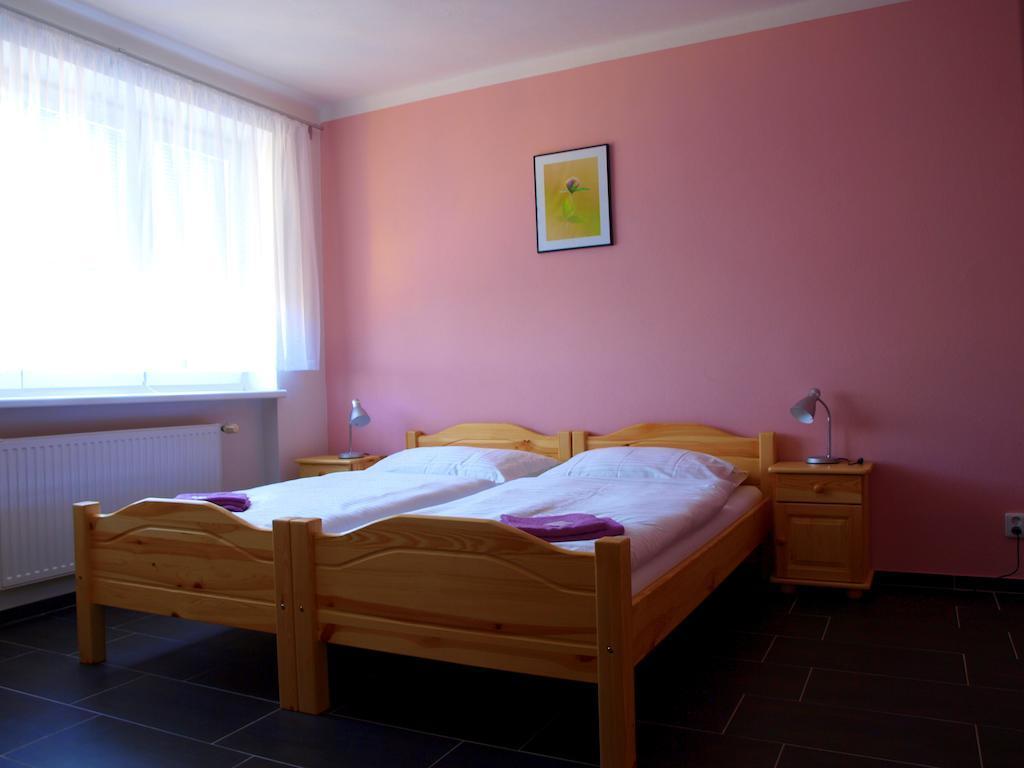 Penzion U Dvou Lip Drnholec Kamer foto