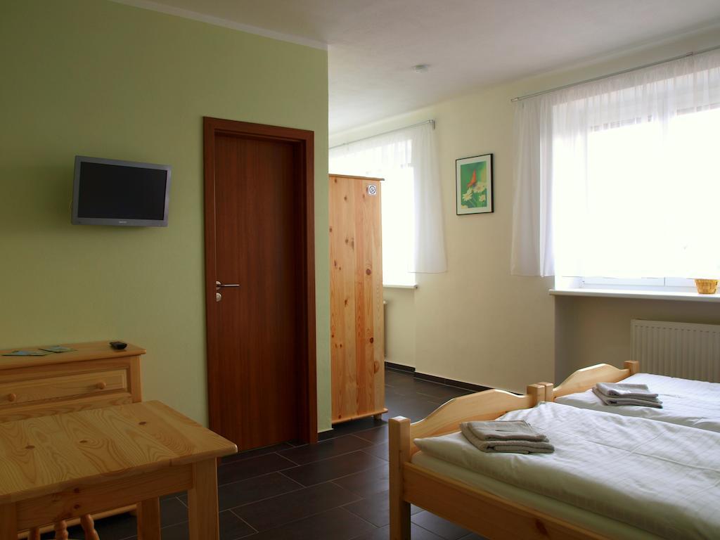 Penzion U Dvou Lip Drnholec Kamer foto